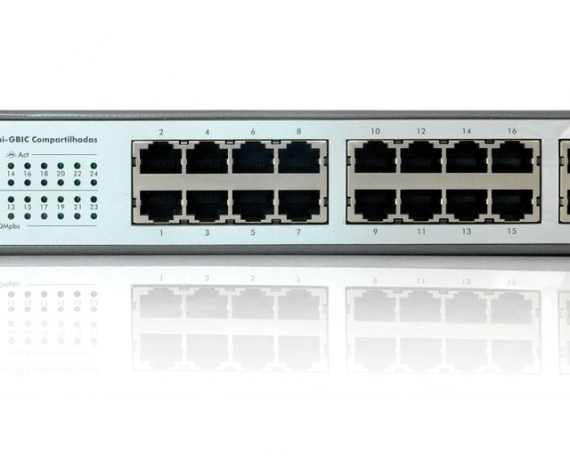 SG 2404 PoE Switch Gerenciável 24 portas PoE Gigabit Ethernet com 4 Mini-GBIC compartilhadas